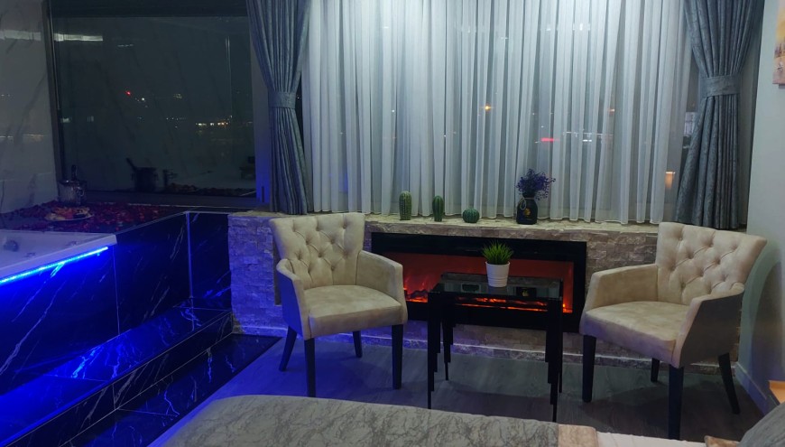 https://www.auramarinahotel.com/upload/img-20250407-wa0019-870x495.jpg